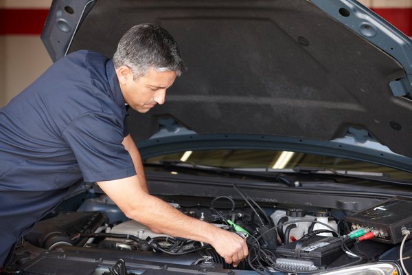 Catherine Yeulet/iStock/Getty Images Mechanic at work